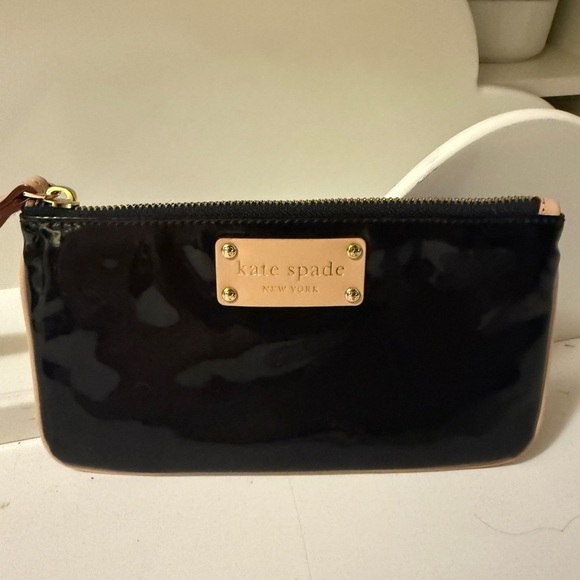 Kate Spade Black patent leather Clutch with tan and Gold-Tone Accents - Picture 4 of 11